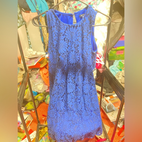 NWT Gorgeous Tommy Hilfiger Dress - Picture 8 of 9